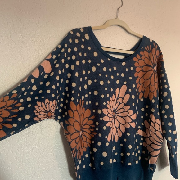 Evy’s Tree Helena sweater size medium - Picture 2 of 10